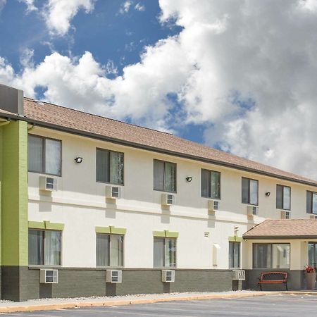 Hotel Baymont By Wyndham Ames Exterior foto