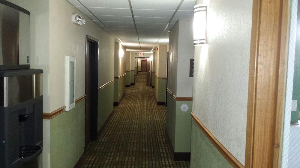 Hotel Baymont By Wyndham Ames Exterior foto